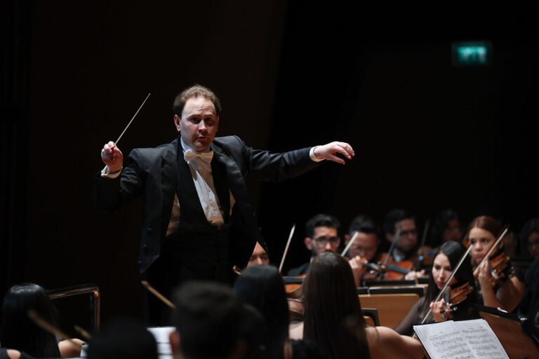 SBSO in Is Sanat Concert Hall in Istanbul