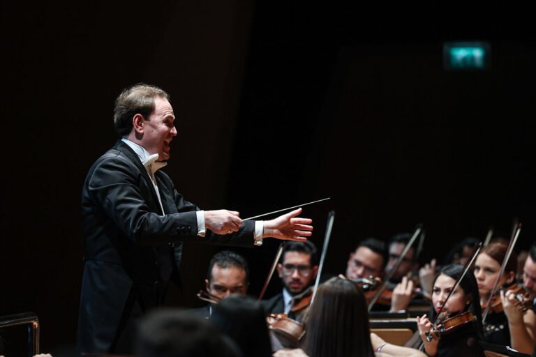 SBSO in Is Sanat Concert Hall in Istanbul