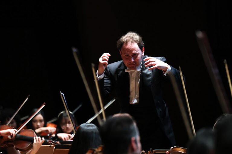 SBSO in Is Sanat Concert Hall in Istanbul