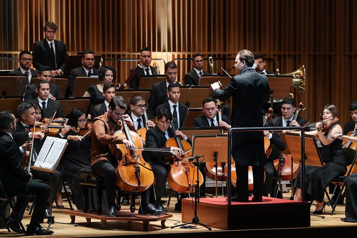 SBSOV in Is Sanat Concert Hall in Istanbul