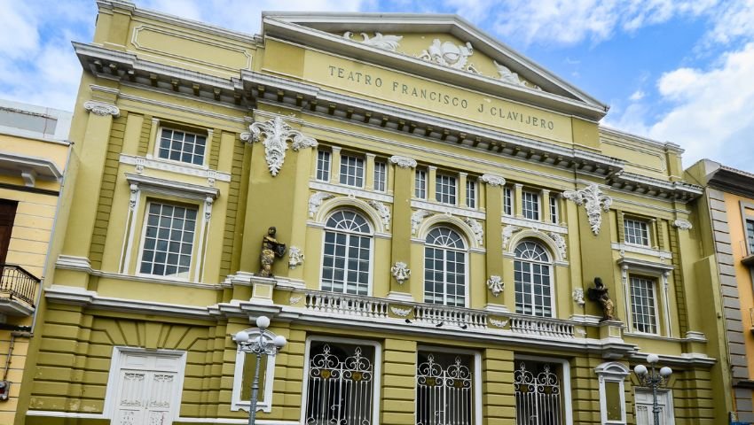 Teatro Francisco Javier Clavijero